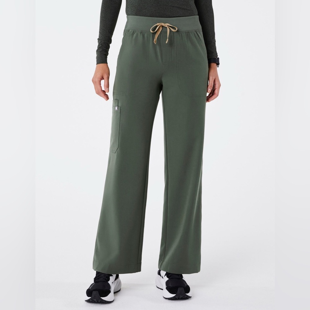 FIGS ISABEL High Waisted Scrub Pants MOSS size M